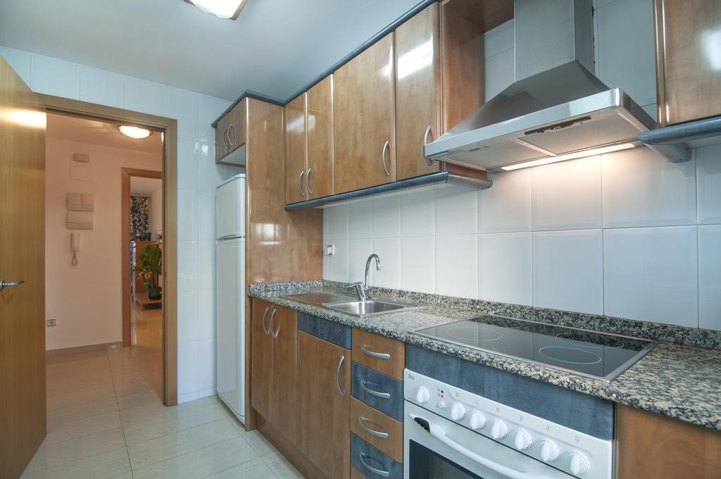 Hola! - By The Apartamento *